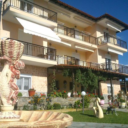 奥马斯帕纳吉亚斯Sofia & Lakis House公寓 外观 照片