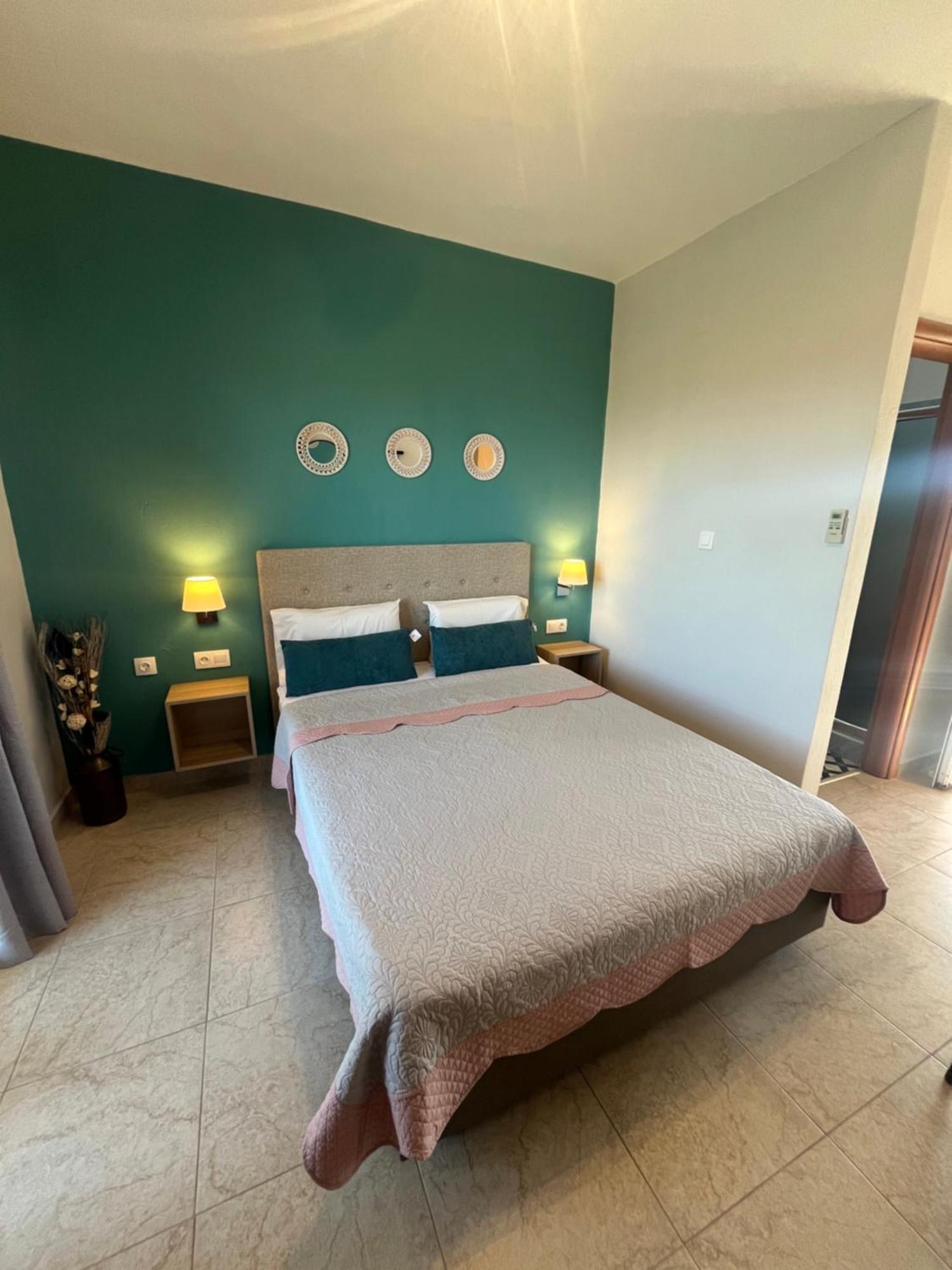 奥马斯帕纳吉亚斯Sofia & Lakis House公寓 外观 照片